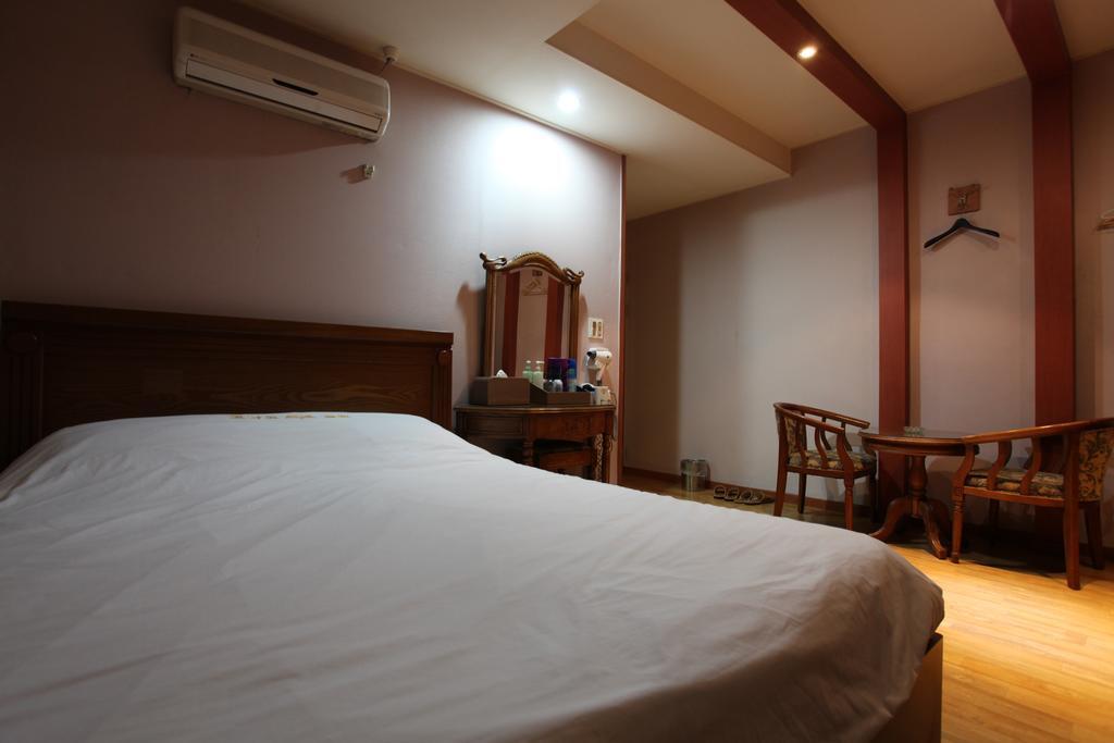 Monaco Hotel Jeju Zimmer foto